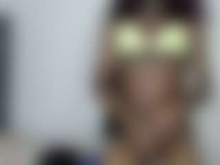 Live cam show with Kenia-Nihiara0 - Handjob on Gym Cam Girls