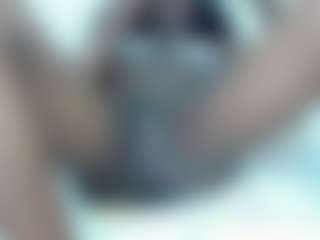 Live cam show with Kenia-Nihiara0 - Brown Hair on boobsie.com
