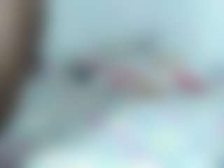 Live cam show with Kenia-Nihiara0 - Average on googirlz