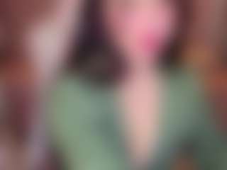 Live cam show with BOOBSKIM - College MILF on 1on1-livenow