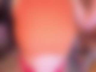 Live cam show with BOOBSKIM - Skinny MILF on Hubzter Live