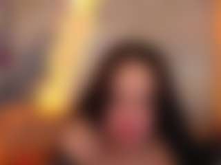 Live cam show with BOOBSKIM - Skinny MILF on camgirlchat.live