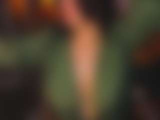 Live cam show with BOOBSKIM - Skinny MILF on Chatstar