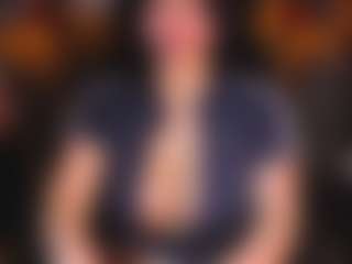 Live cam show with BOOBSKIM - Shaved Pussy MILF on studioflirtlive.com