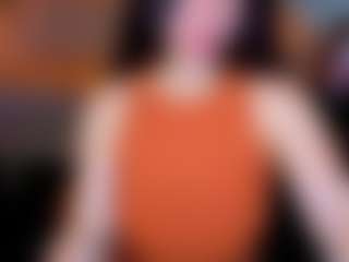 Live cam show with BOOBSKIM - Skinny MILF on Gym Cam Girls