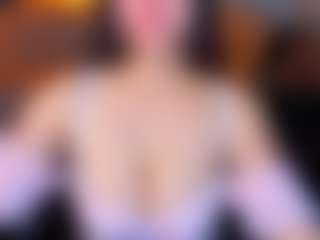 Live cam show with BOOBSKIM - Squirt on Camsoda