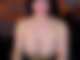 Live cam show with BOOBSKIM - Natural on Uber Horny