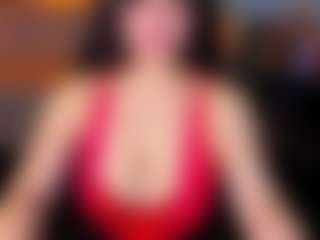 BOOBSKIM MILF webcam performer live streaming