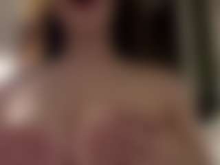 Live cam show with Lusy - Normal on livesuperchat.net