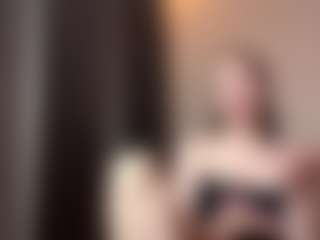 Live cam show with Lusy - Athletic on CamwithHer