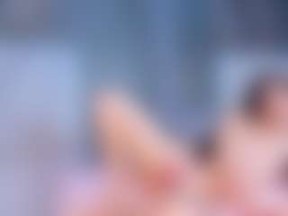 Live cam show with MedusaHL - Spanking on AdultVida.com