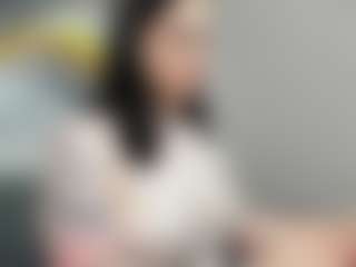 Live cam show with MichelleHost - Lightskin on xfollow cams