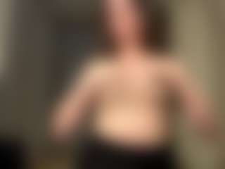 Live cam show with MorganaVey - Brown Hair on StripNow