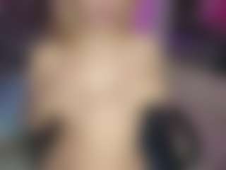 Live cam show with noa-cooper - Smoking on studioflirtlive.com