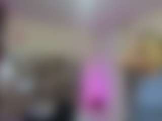 Live cam show with noa-cooper - Petite on boobsie.com