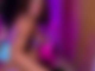 Live-Cam-Show mit pinkscreens - Tattoos auf Camsoda