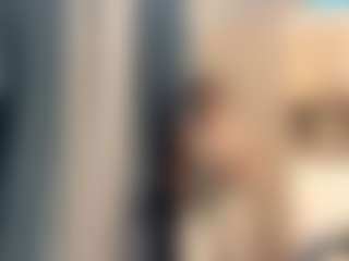 Live cam show with Lia - Skinny on Camsoda