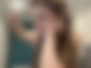 Live cam show with Lia - Skinny on Porn Luv