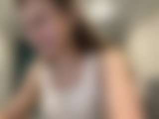 Live cam show with Lia - Anal on friskycurves.com