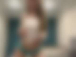 Live cam show with Lia - Dildo on Gym Cam Girls