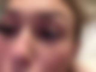 Live cam show with Lia - Teen (18+) on Mixed Magazine Live