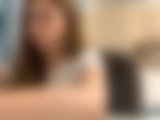 Live cam show with Lia - Athletic Public on liverealitysex.com