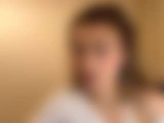 Live cam show with Lia - Full Nudity on slutload