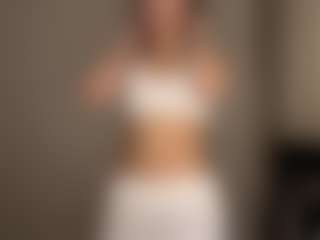 Live cam show with Lia - Erotic Dance on Gym Cam Girls