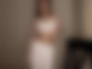 Live cam show with Lia - Petite on Chatstar