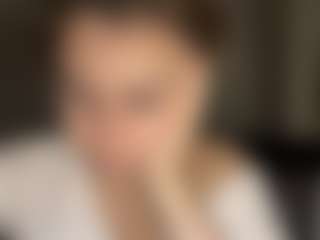Live cam show with Lia - Bedroom Teen (18+) on fapnchat