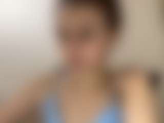 Live cam show with Lia - Fingering on Camsoda