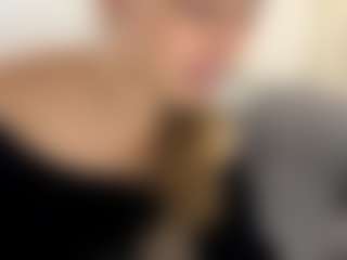 Live cam show with Lia - Sexy on Strip Flash - Live Sex Shows