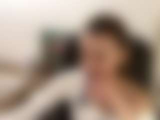 Live cam show with Lia - Bedroom on sexylive.show