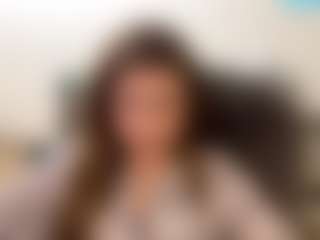 Live cam show with Lia - Anal Brown Hair on Camsoda