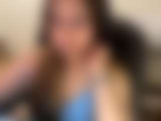 Live cam show with Lia - College Brown Hair on Camsoda