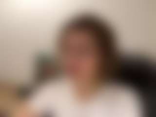 Live-camshow met Lia - Nipple Piercings op Camsoda