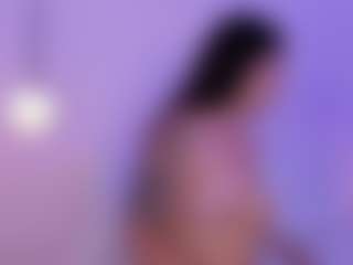 Live cam show with Sara - Average on chickslive.net
