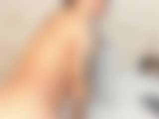 Live cam show with Sophiie-Lanee - Big Tits on AdultVida.com
