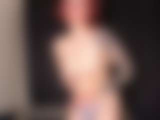 Live cam show with Cindy - Flashing on Gym Cam Girls
