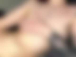Live cam show with Cindy - Public Red Hair on Camming Site