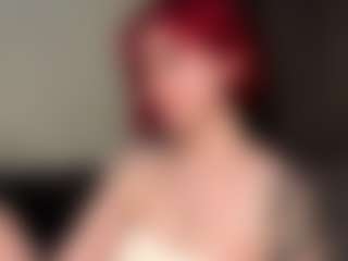 Live cam show with Cindy - Red Hair Shaved Pussy on Gym Cam Girls