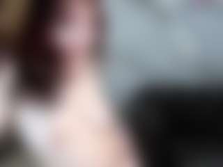 Live cam show with Sweet-Sky-Tf - Curvy Teen (18+) on Camiplay Live