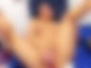 Taylorr38 MILF webcam performer live streaming
