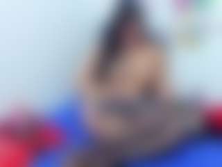 Taylorr38 MILF webcam performer live streaming