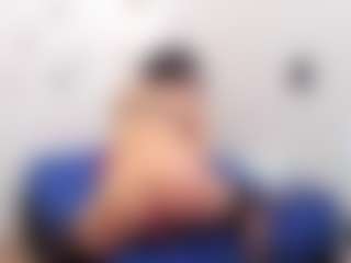 Taylorr38 MILF webcam performer live streaming