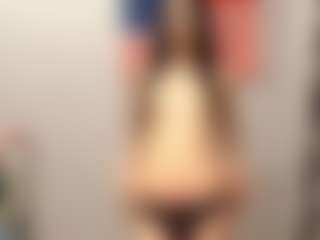Live cam show with YaraHale - Facial Piercings on Gym Cam Girls