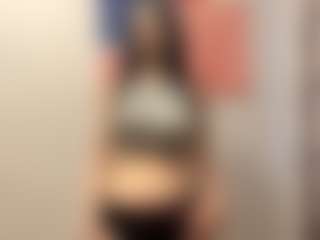 YaraHale's Live Sex Cam Show