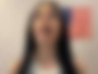 YaraHale's Live Sex Cam Show