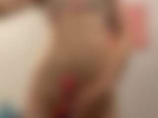 Live cam show with YaraHale - Public on Camsoda