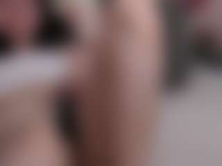 Live cam show with Yui - Genital Piercings on AdultVida.com